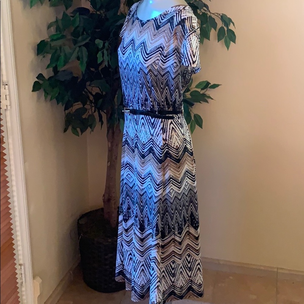 Midi Dress - Picture 3 of 9
